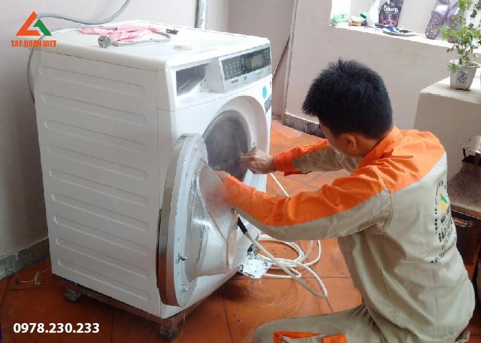 Sửa máy giặt lỗi xả nước liên tục