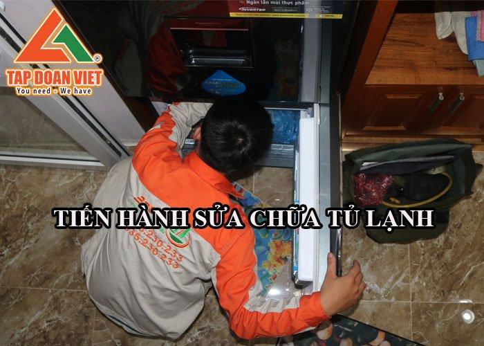 Bắt đầu quá trình sửa chữa tủ lạnh ngay tại nhà khách hàng Bắt đầu quá trình sửa chữa tủ lạnh ngay tại nhà khách hàng