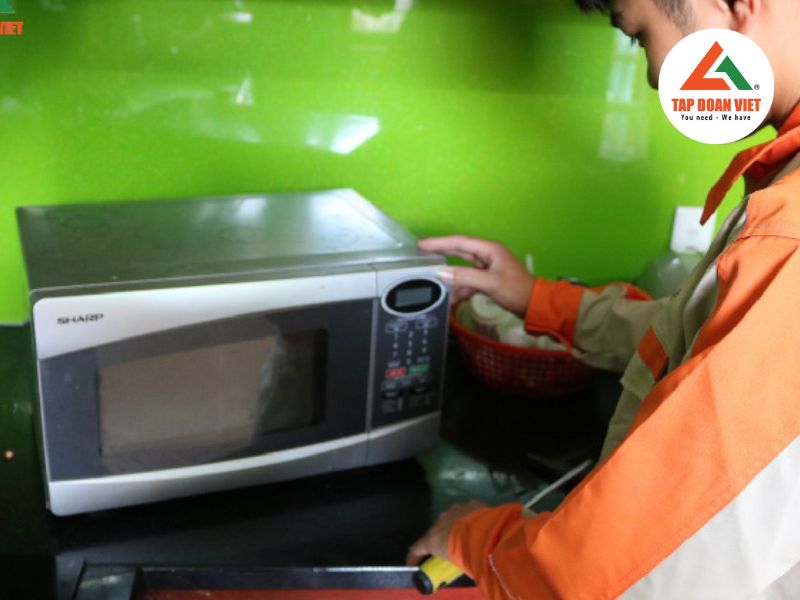 Cam kết dịch vụ sửa chữa lò vi sóng tại Thanh Xuân uy tín, chất lượng 