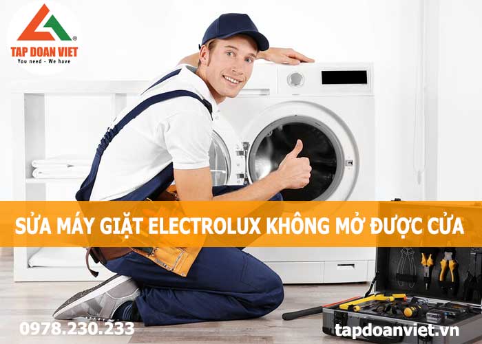 May Giat Electrolux kHong Mo Duoc Cua