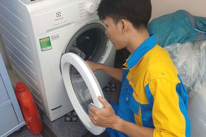 Máy giặt Electrolux báo lỗi EF0, Nguyên nhân và cách khắc phục?