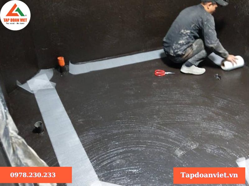 Vì sao cần xử lý chống thấm nhà vệ sinh chung cư?