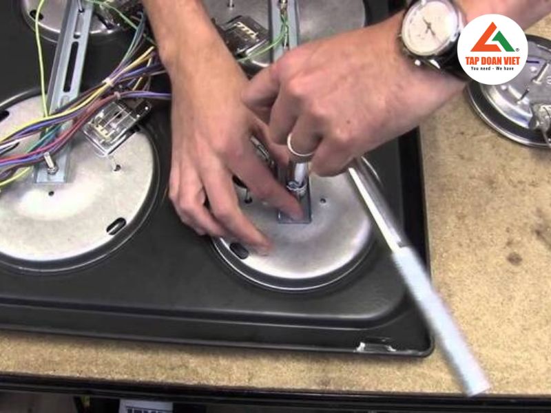 Nhận sửa bếp từ Frico triệt để các lỗi tại nhà