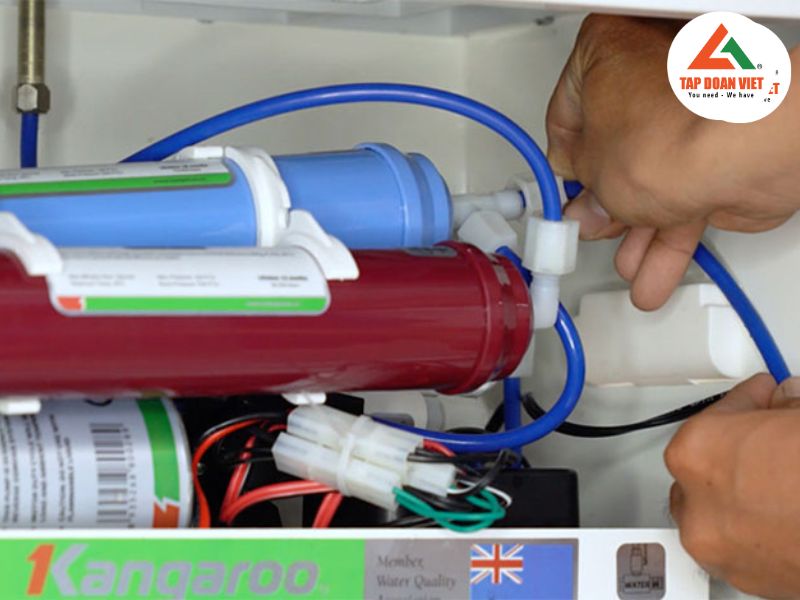 Tại sao máy lọc nước bị rỉ nước? Cách sửa hiệu quả 