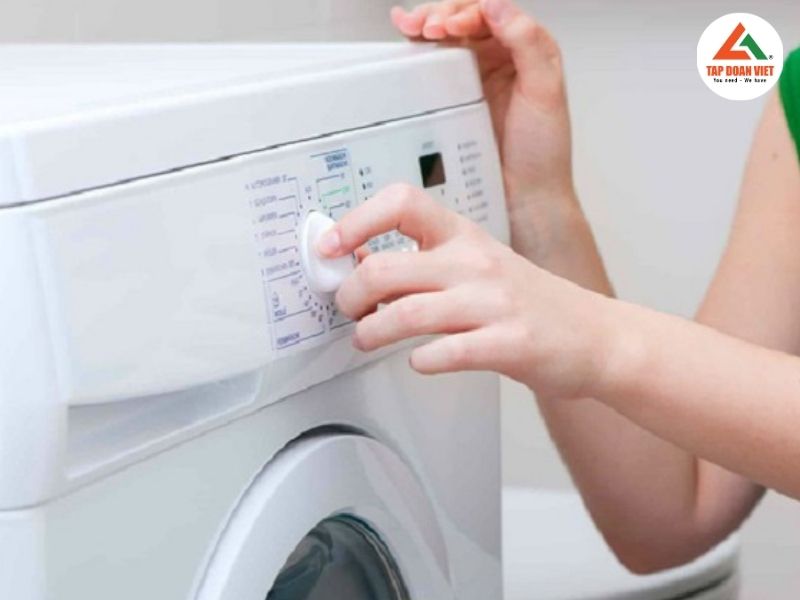 Dấu hiệu nhận biết máy giặt đang giặt báo lỗi 