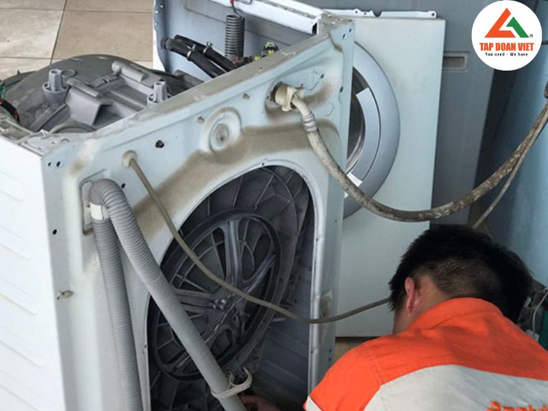 Nguyên nhân máy giặt Electrolux không bơm nước và cách sửa 