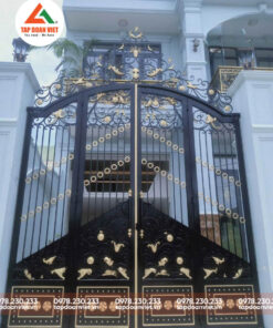 Cửa cổng 4 cánh bằng sắt đẹp, đẳng cấp