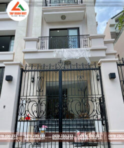 Alternative view of Cổng sắt 2 cánh hiện đại, đẳng cấp