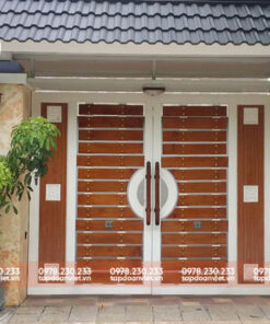 cua cong sat 4 canh gia go 3