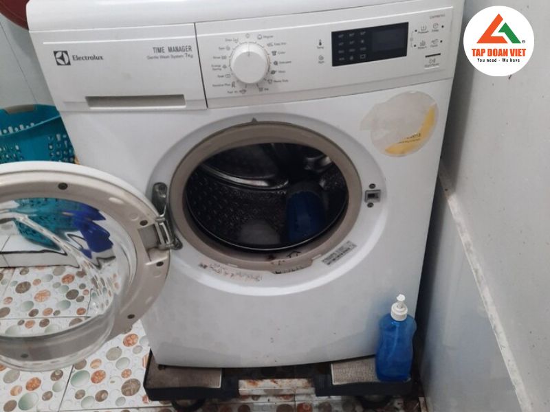Sửa máy giặt đang giặt báo lỗi các hãng 
