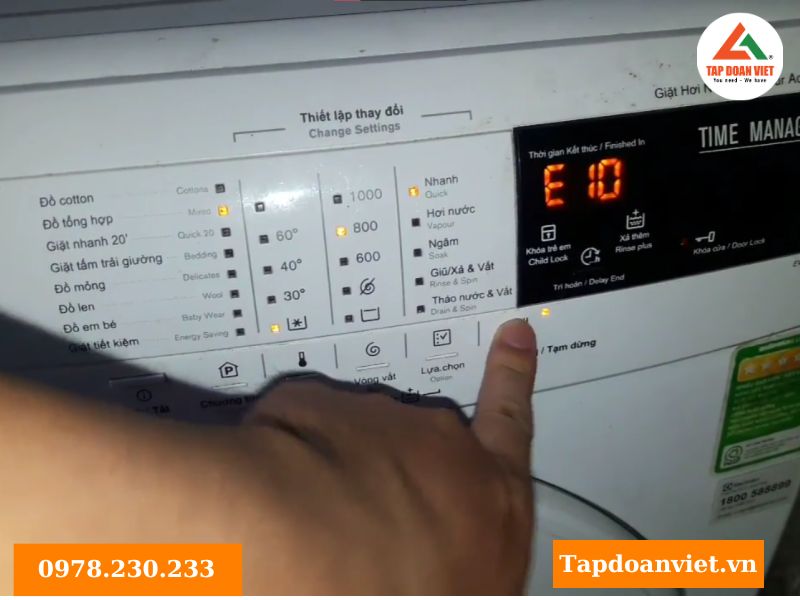 Dấu hiệu nhận biết máy giặt Electrolux báo lỗi E10
