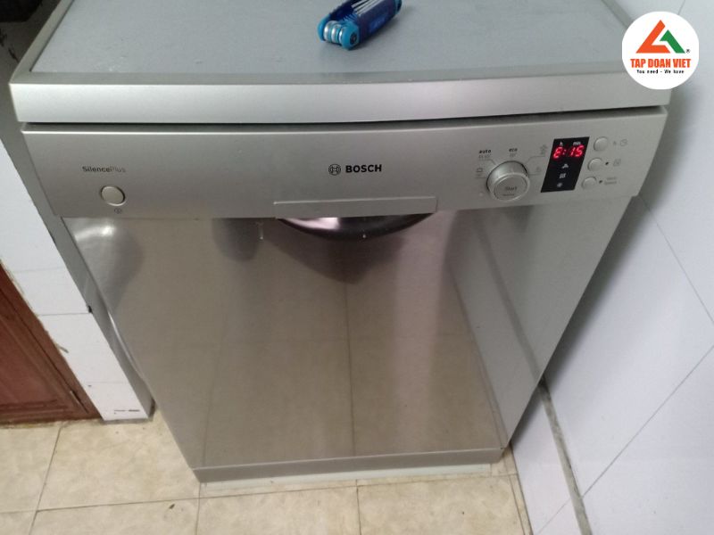 Dấu hiệu nhận biết máy rửa bát Bosch lỗi E15
