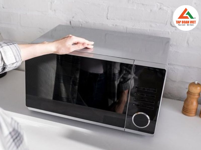 Dấu hiệu nhận biết lò vi sóng không quay 